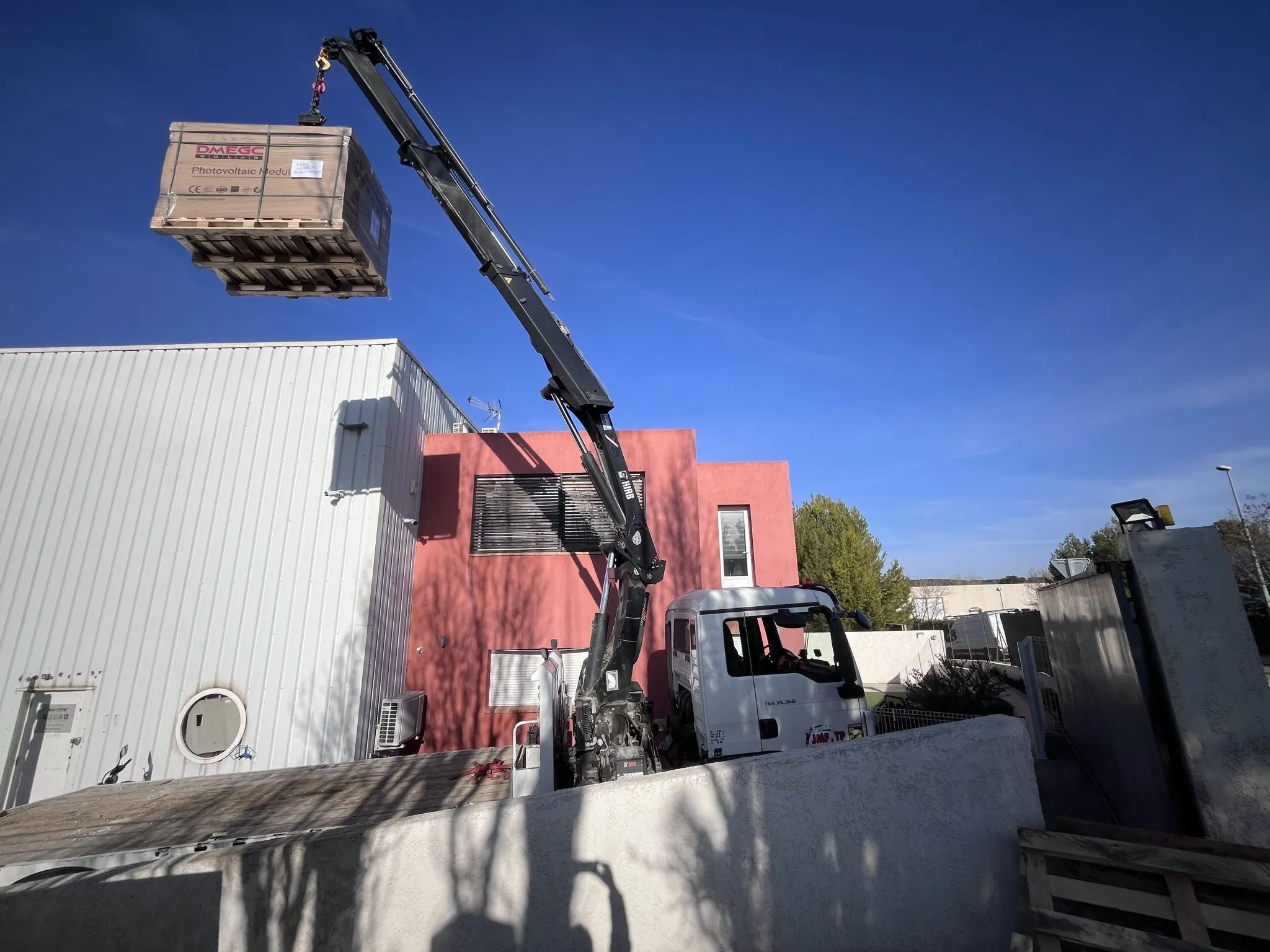 Installation panneaux solaires en toiture